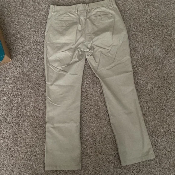 Old Navy Ultimate Straight (built in flex) W31 L30 - Picture 2 of 4